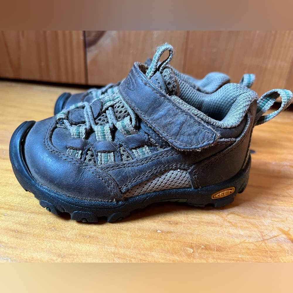 Keen Toddler Hiking Shoes Size 5